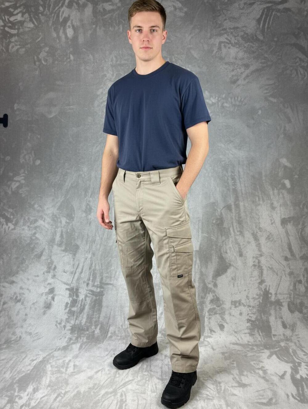 True Spec‎ Beige Cargo Pants SZ 32 x 34